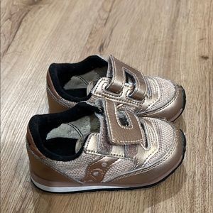 Saucony kids shoe size 6